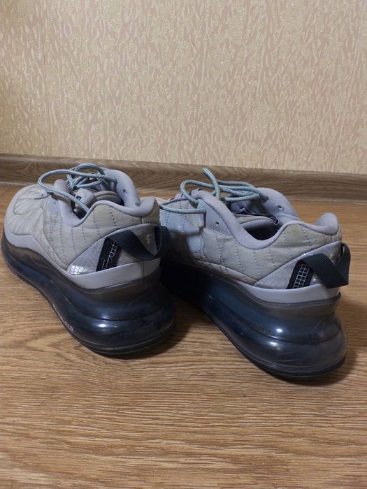 Кросівки Nike MX-720-818