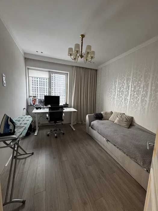 Купите классную 3-комнатную Ремонт мебель техника Центральный район!