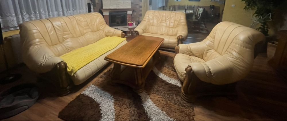 Zestaw wypoczynkowy do salony wraz z oświetleniem