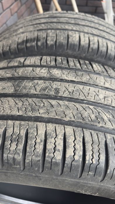 Шини pirelli 275/50/22 rivian