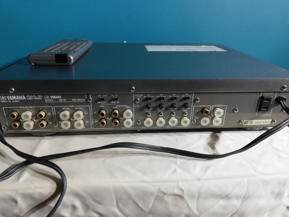YAMAHA DSP-3000 procesor, DAC, preamp