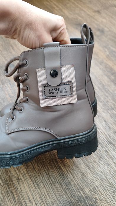 Взуття для дівчинки