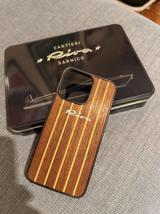 Capa iPhone 15 Pro Max - Riva