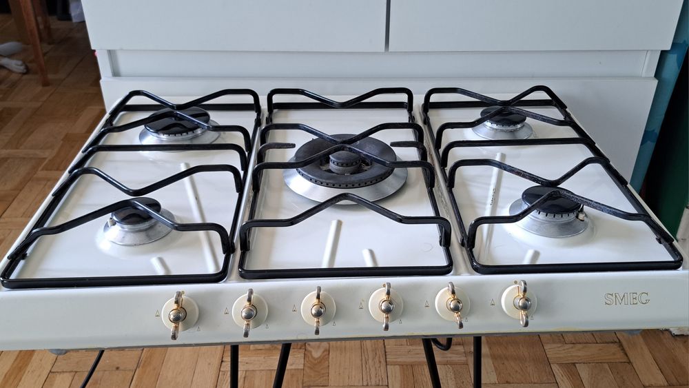 Płyta kuchenna Smeg - gazowa
