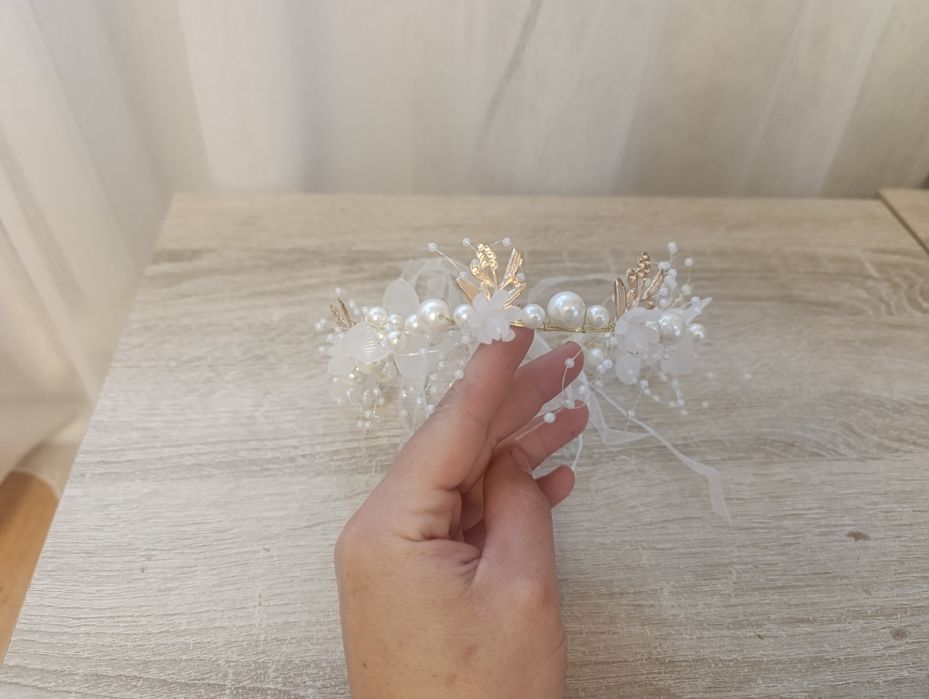 Прикраса в волосся