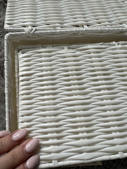 Дві плетені білі корзинки для ванни Pepco