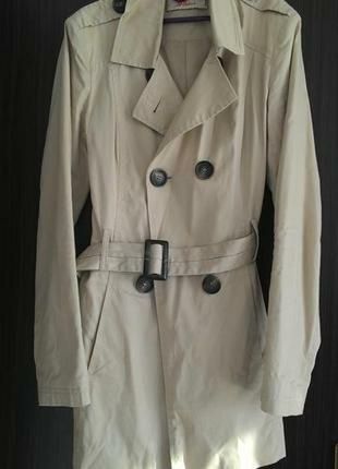 Жіночий плащ, тренч
Colin's