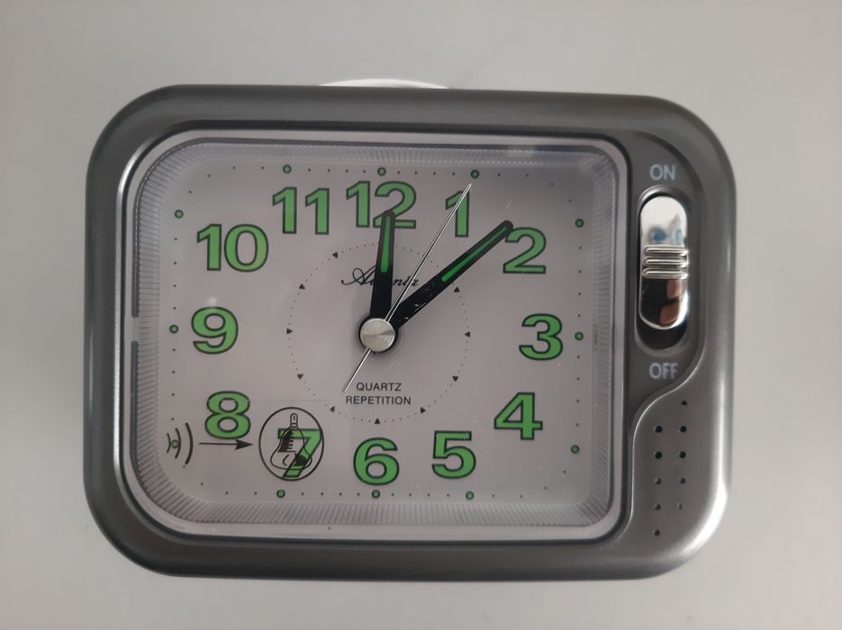 Alarm Clock422977932688117761