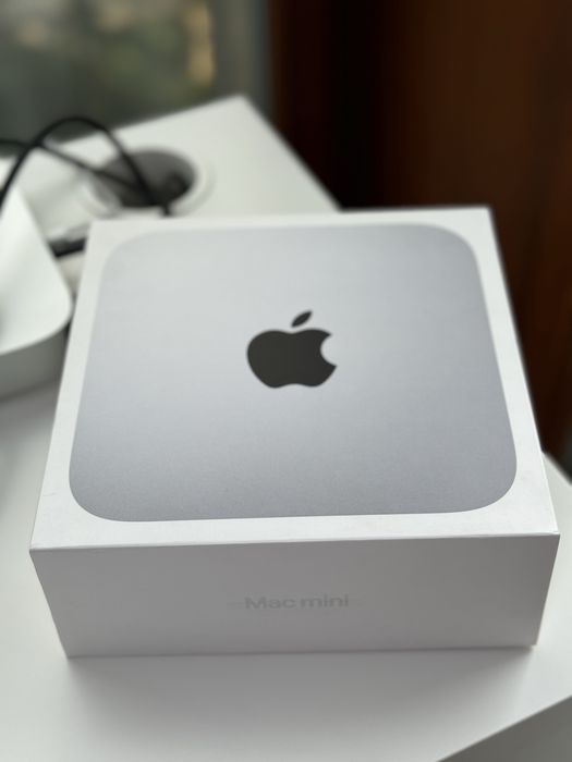 Apple Studio Display 27 5K Retina + Mac mini M1 16/512