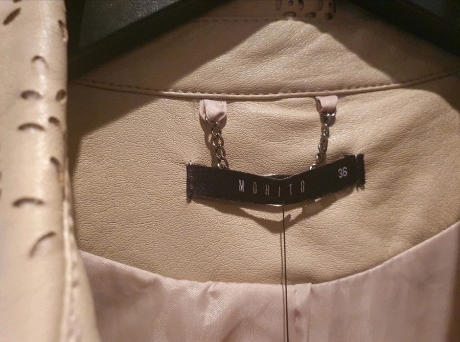 Płaszcz wiosenny eco. Mohito