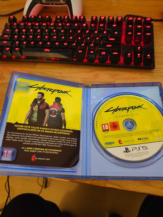 PS5 Slim com disco 1TB com garantia + comando original + 2 jogos