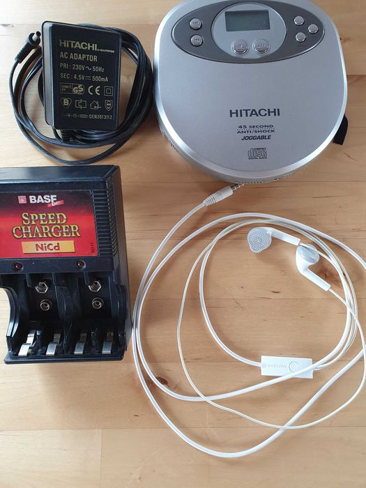 Compact Disc Player CD - kultowy Hitachi DAP XP 2E - z ładowarkami kompletny
