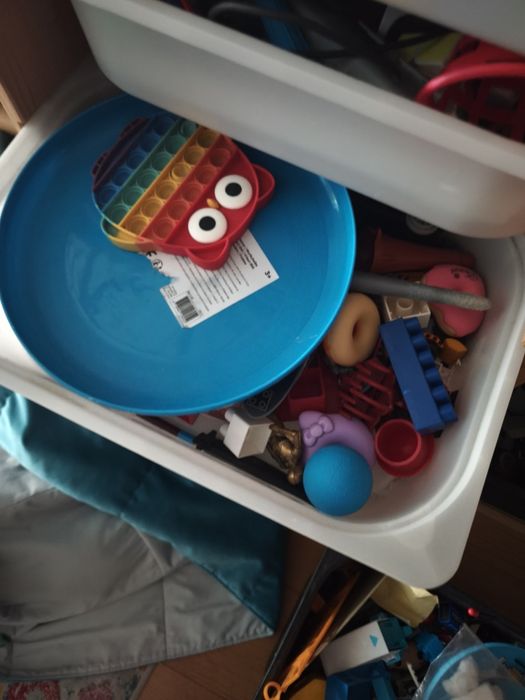 Віддаю безкоштовно іграшки