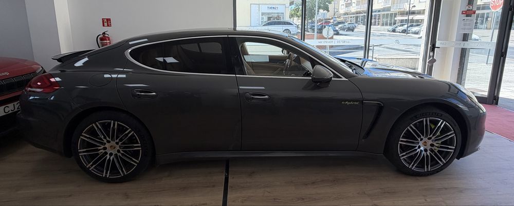 PORSCHE PANAMERA S E-HYBRID 2014