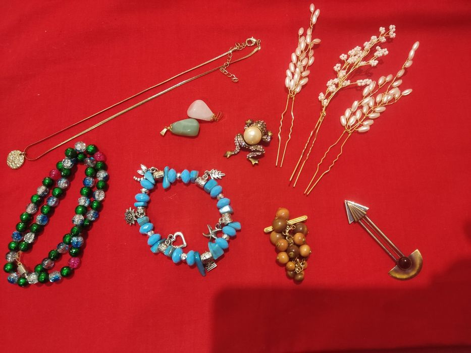 Продам женские украшения
