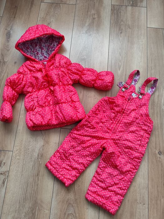 Śliczny kombinezon rozmiar na 74 cm