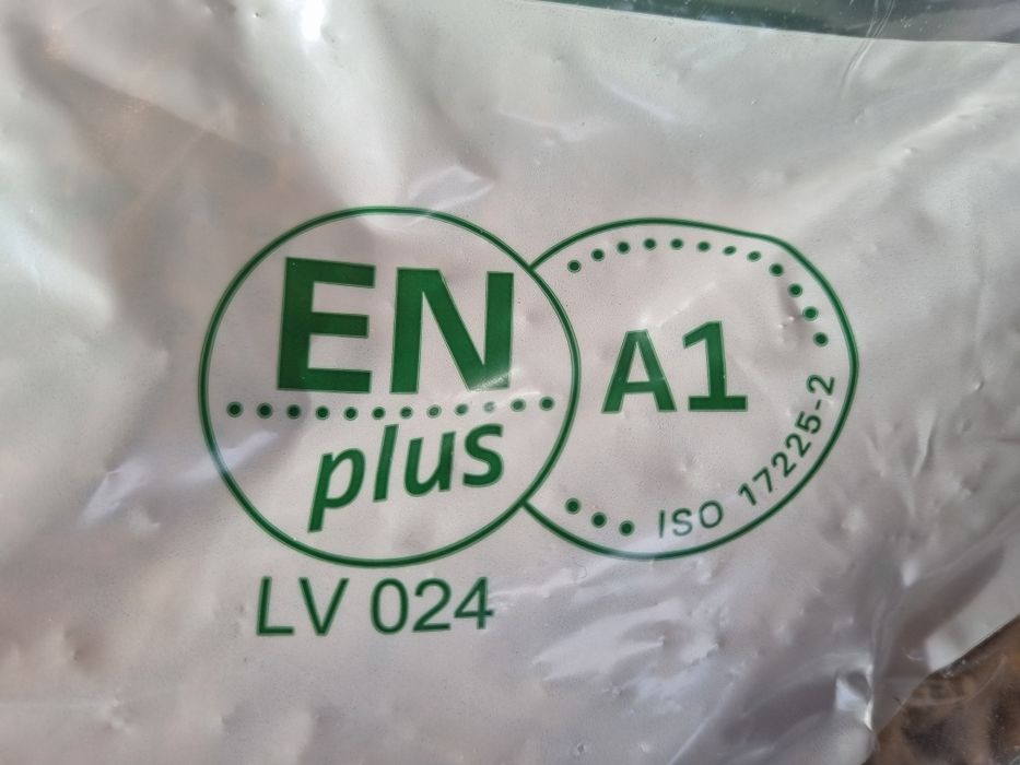 Pellet drzewny sosna-świerk certyfikat EN plus A1 pelet