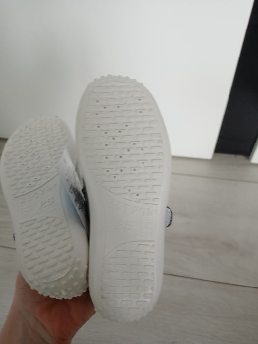 Buty butki zetpol NOWE
R. 24
