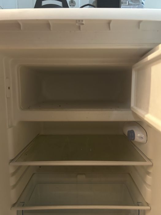 Mini frigorifico electronia em bom estado