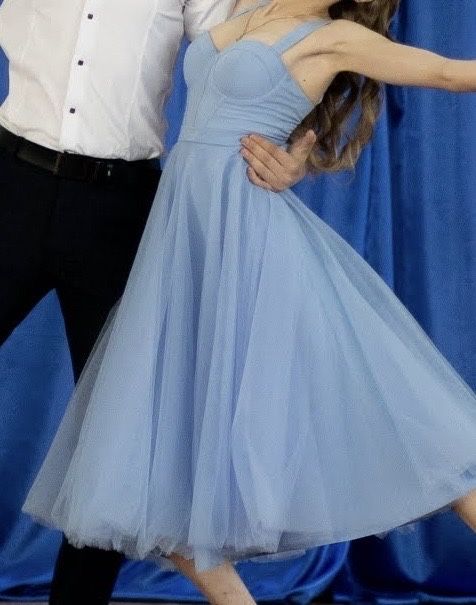 Випускна сукня ніжно-блакитного кольору XS-S