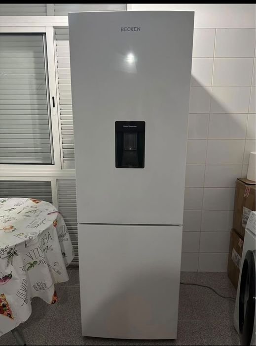 Frigorifico Combinado BECKEN praticamente novo