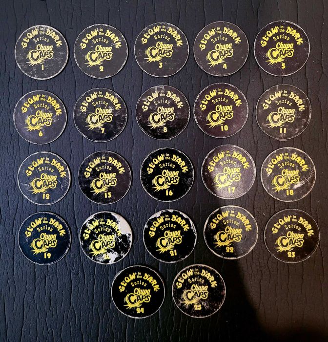 Кепси фішки Chupa caps glow in the dark 22 шт. chupa chups кепсы фишки