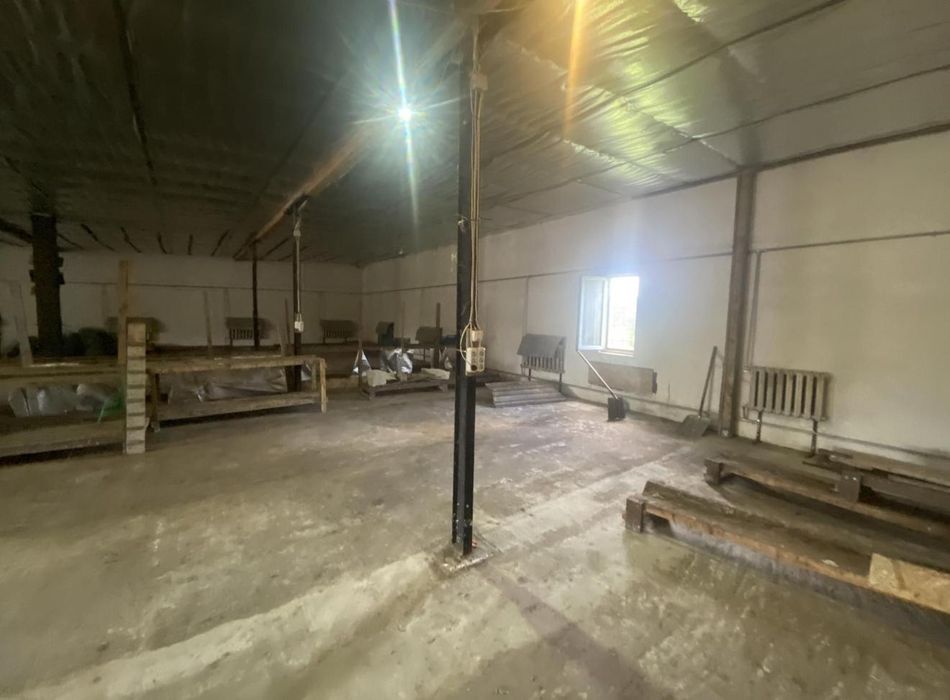 Складська база з великою територією 0,92 га — Львівський напрямок