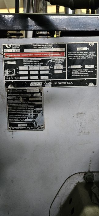 Empilhador elétrico