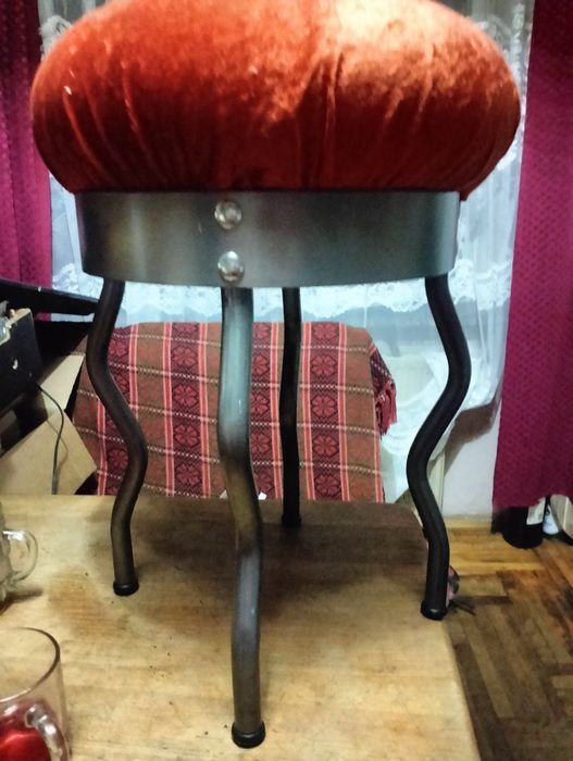 Sprzedam taboret uri ikea