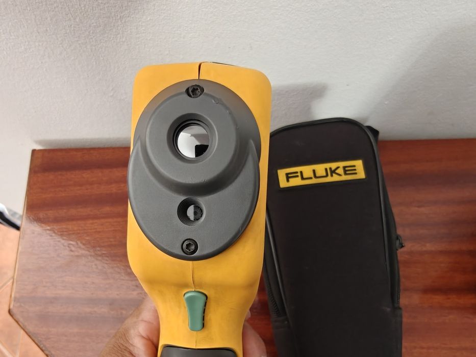 Termómetro visual IR Fluke VT04A