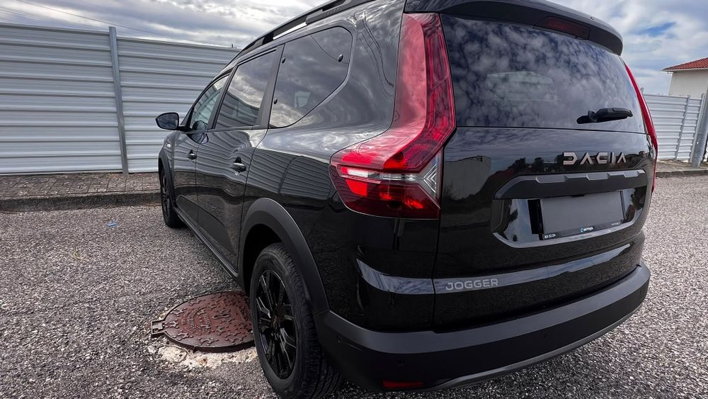 Dacia Jogger 1.0 ECO-G Bi-Fuel Extreme+ Up&Go 7L — photo 2
