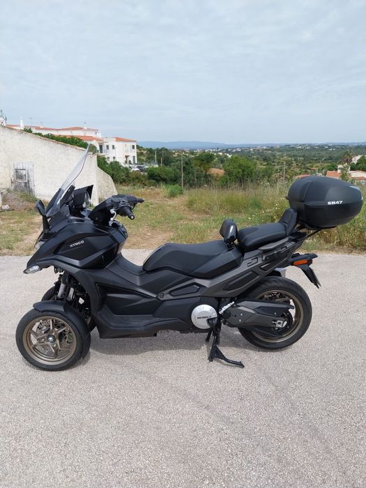 Kymco CV3 550cc Preto + Capacete