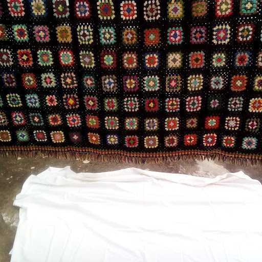 Colcha artesanal multicolor
