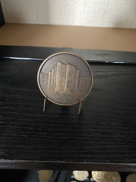 medalha antiga da se velha