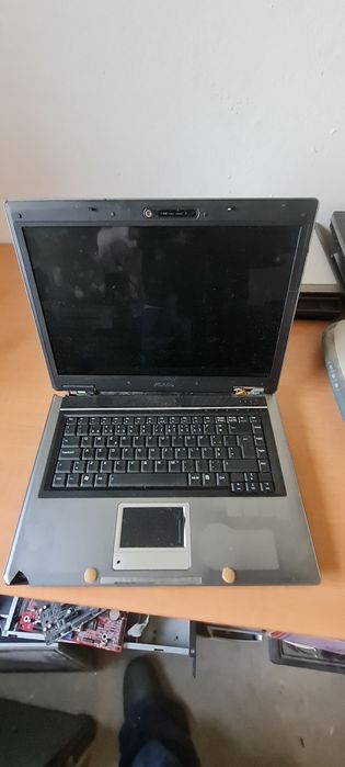 Portáteis desmontados