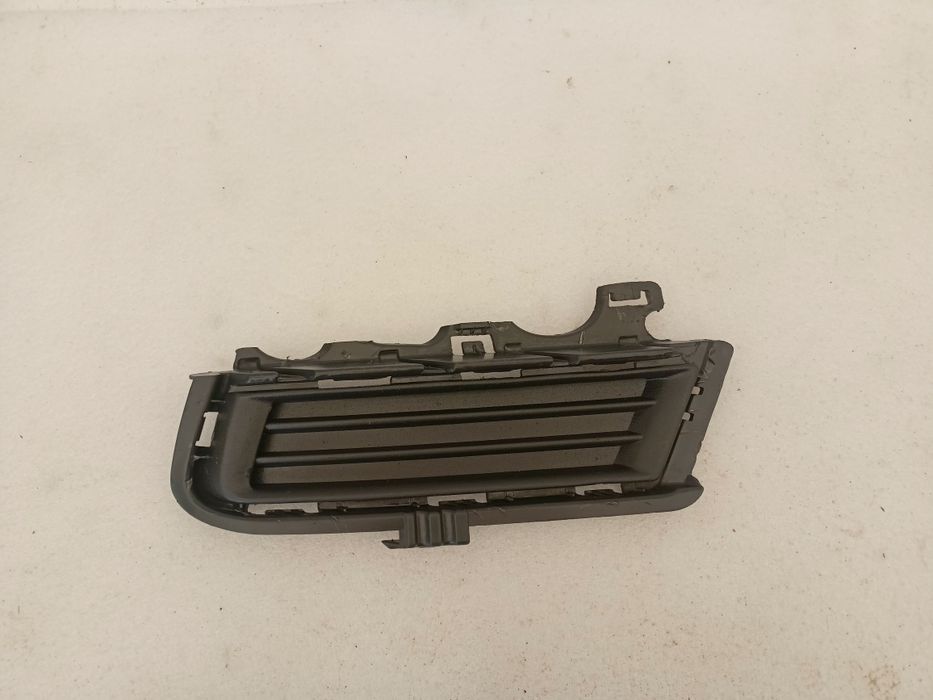 VW Golf VII 7 5G 5G0 12-17 kratka zderzaka lewy przód lewa zaślepka