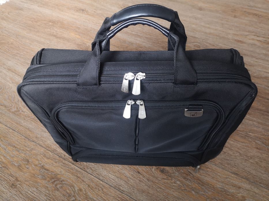 Torba na laptopa Dicota Top Traveler Pro 15,3 - 17", czarna