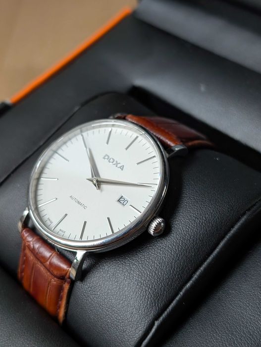 Doxa D-Light Automatic elegancki zegarek szwajcarski