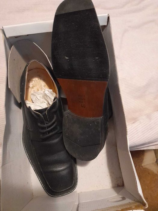 Sapatos  de homem Clássicos Cambridge Pretos Tam.40 - como novos