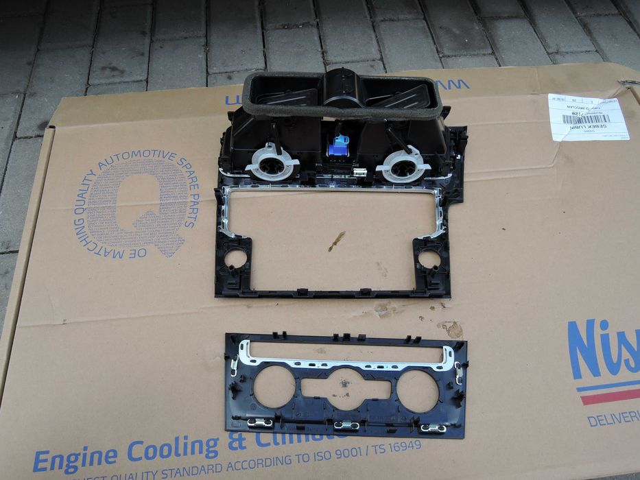 VW GOLF 7 Ramka Dekor   EKRAN MIB2 9.2’ komplet