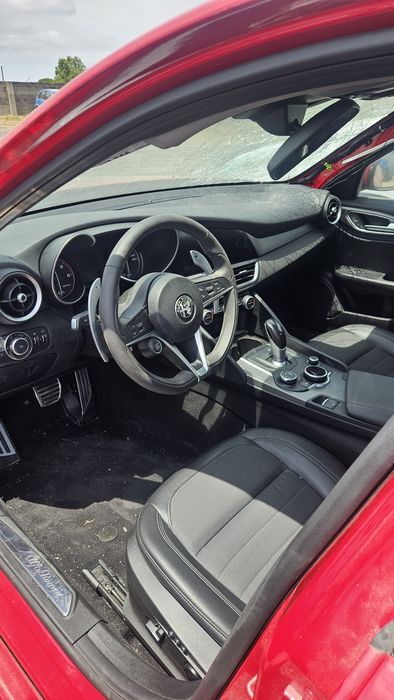Alfa Romeu Giulia  auto.