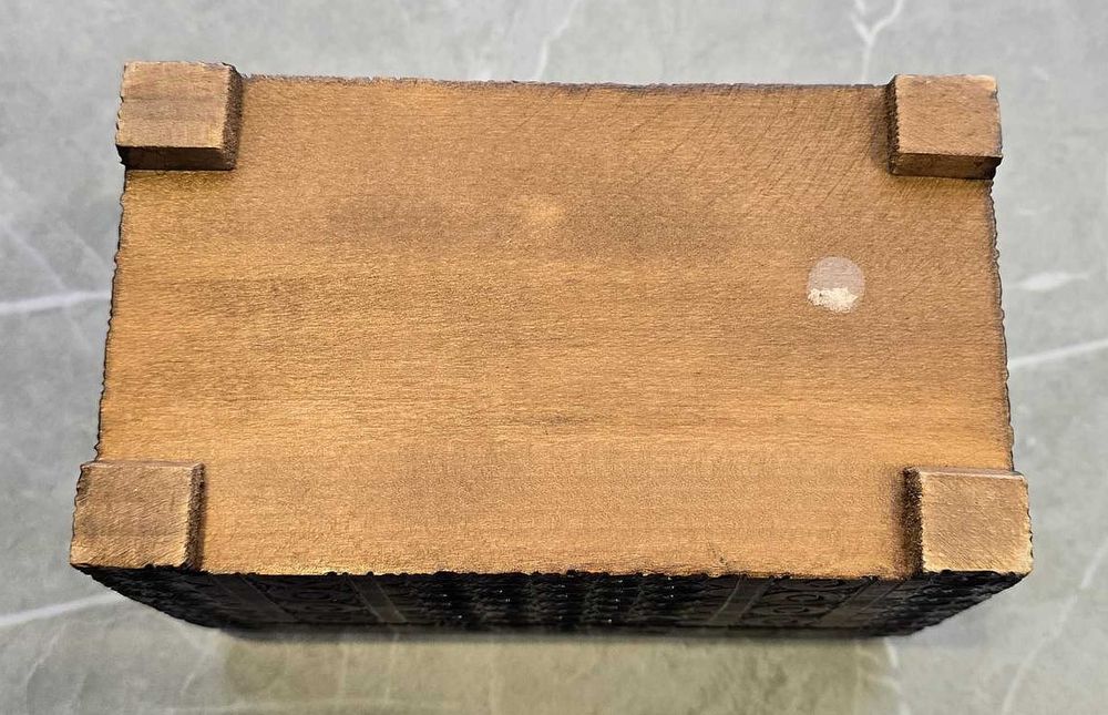 Drewniana szkatułka