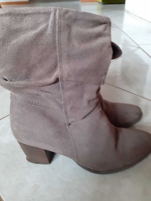 Cafe Moda beżowe botki