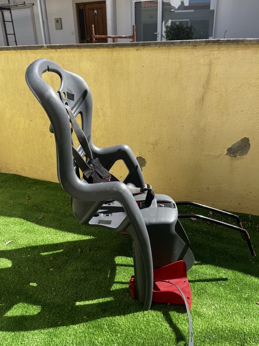 cadeira para criança na bicicleta de adulto