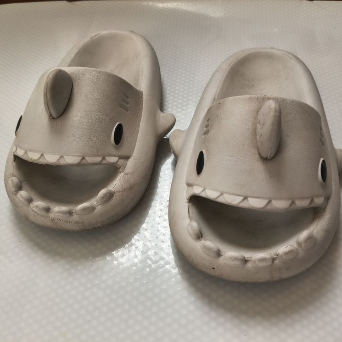 Кросівки + тапки