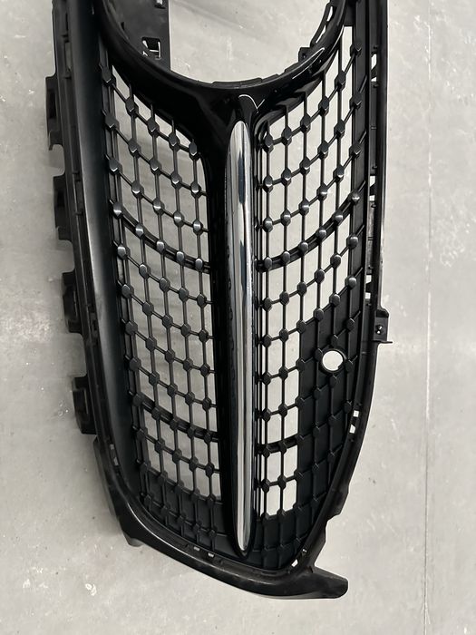 Grelha mercedes cla w118 original