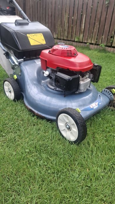 Kosiarka spalinowa Honda Izy