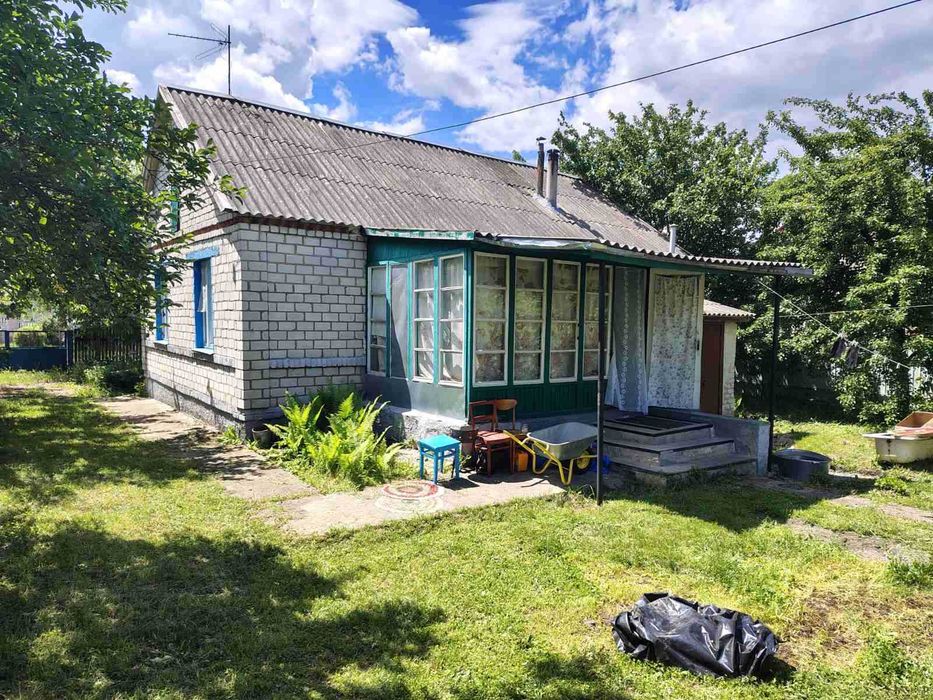 Продам будинок с земельною ділянкою 12 с в мальовничому місті с.Гавронщина Київська обл.