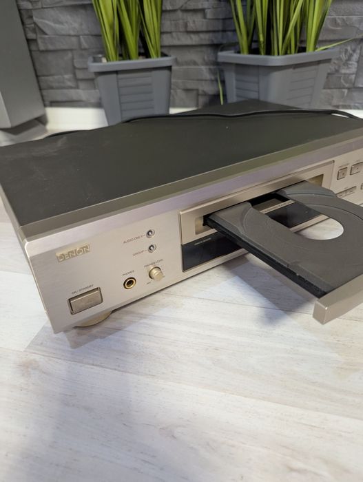 DENON DVD player 3300