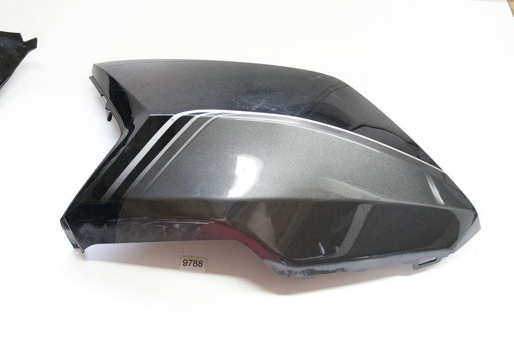 9788 Bok kufra centralnego L owiewka 18- Honda Goldwing Gl1800 |2018+